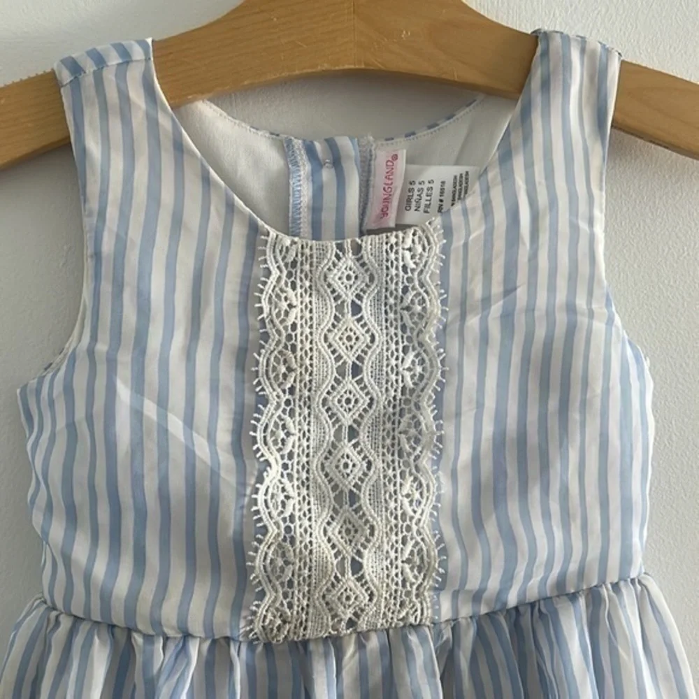 YoungLand Dress 5T Stripped & Flowers